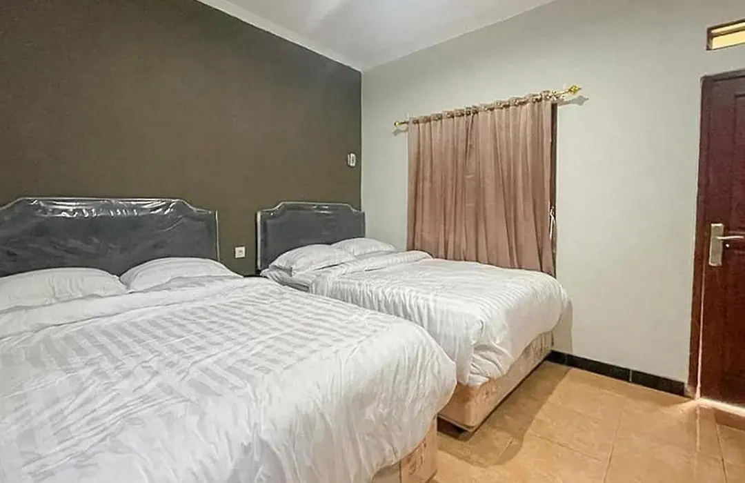 Villa Kampoeng City Wonosalam Mitra Reddoorz-1