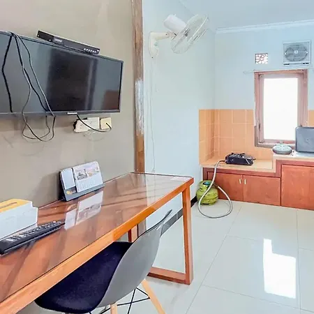 Villa Kampoeng City Wonosalam Mitra Reddoorz-2